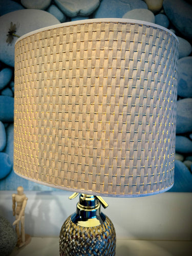 Siphonflasche mit Gitternetz hell